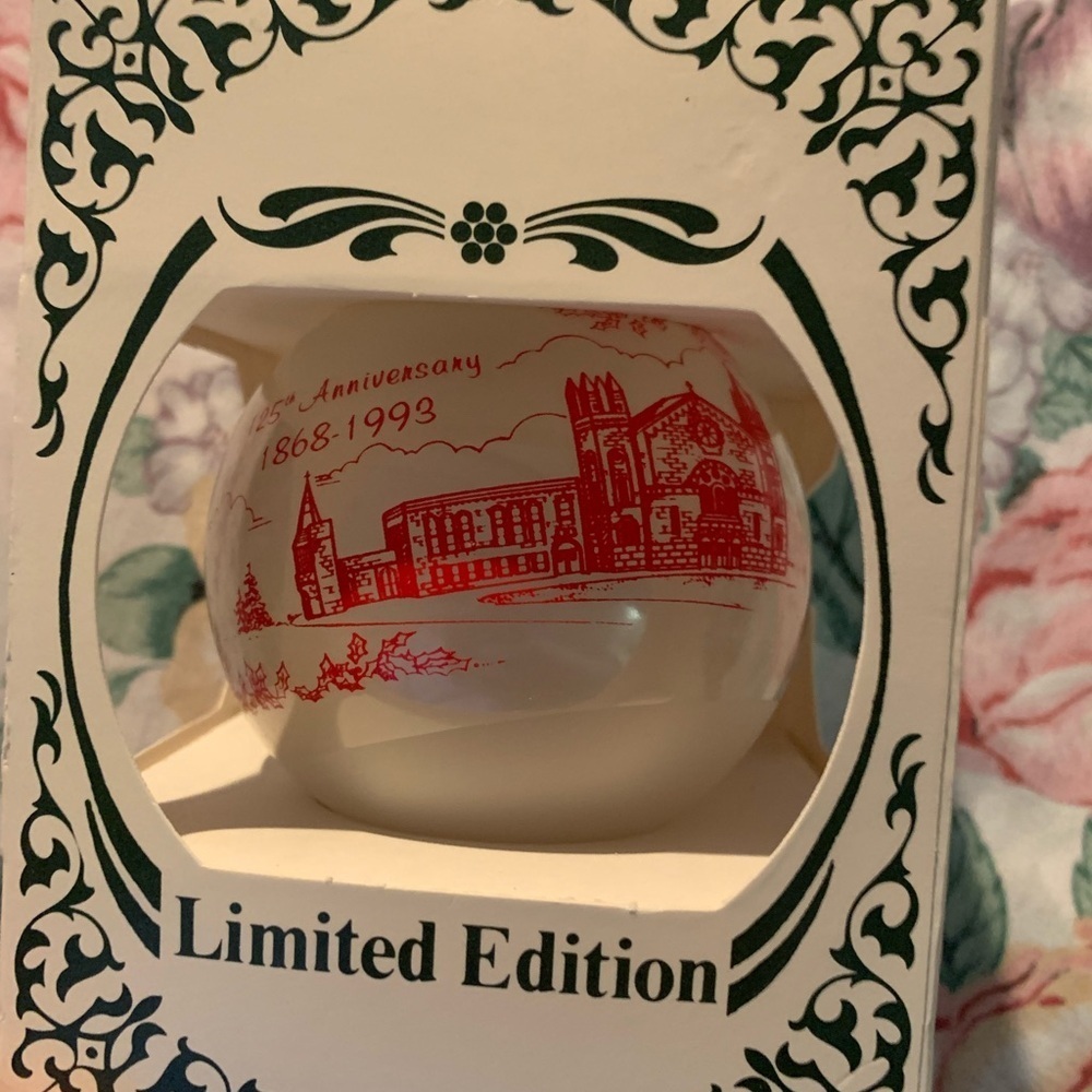 Keystone Specialty Inc Limited Edition White and Red Ornament